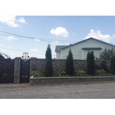 Продам будинок поблизу мікрорайону
