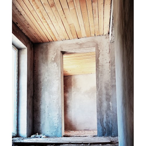 Продам двокімнатну в центрі