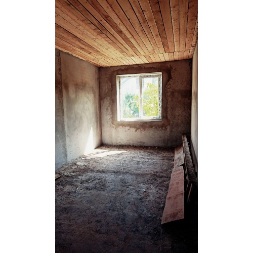 Продам двокімнатну в центрі