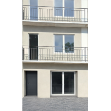 Продам двокімнатну в центрі