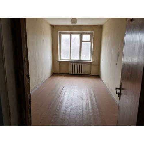 Продам кімнату 18 м² у гуртожитку в центрі Кам'янця-Подільського