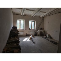 Продається виробничо-складське приміщення в Чернівецькій області  ,20км від кордону  з Молдавією