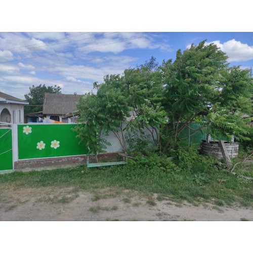 ПРОДАЖ БУДИНКУ В СЕЛІ ЛОШКІВЦІ