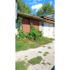 Продам гараж з підвалом та кімнатою 